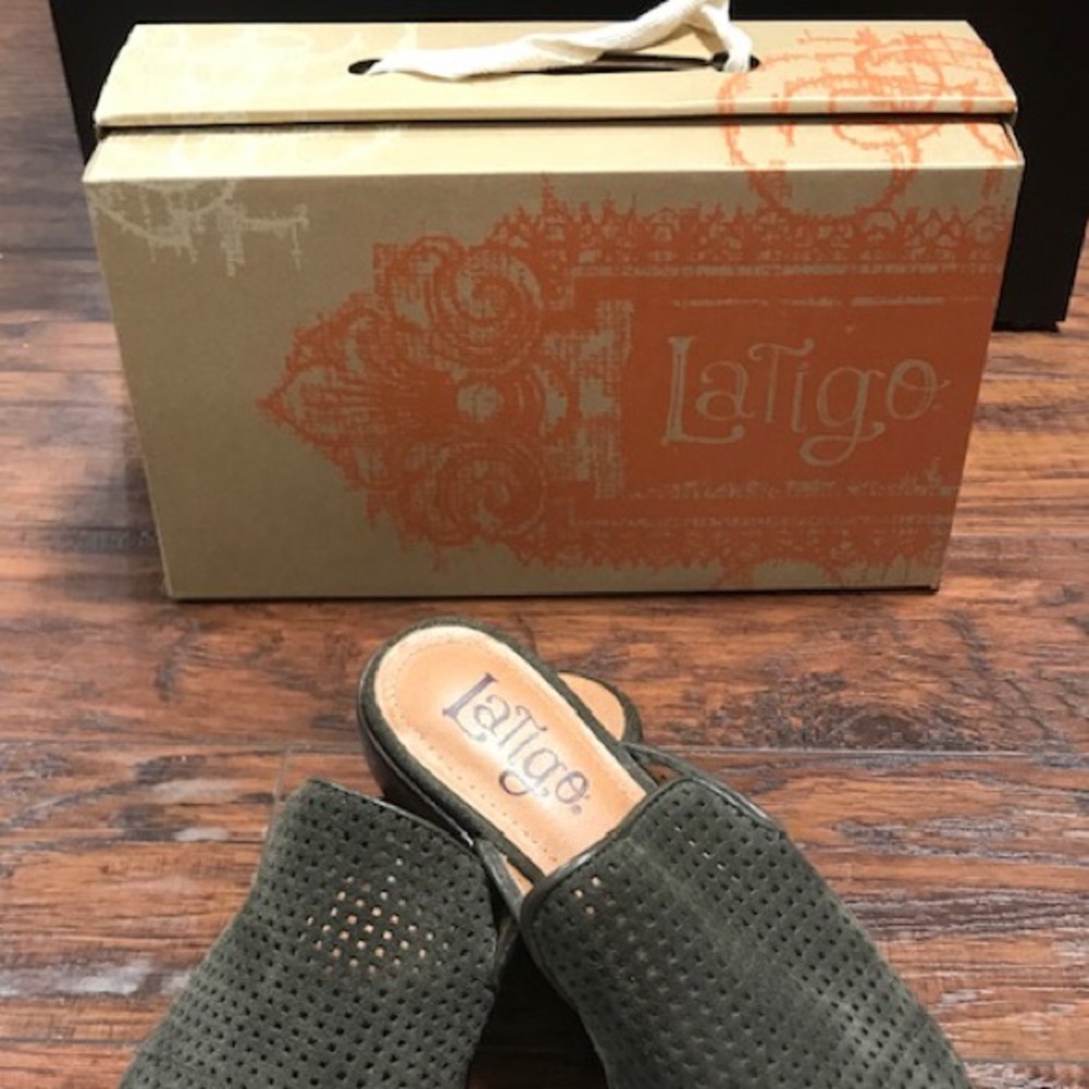 Original NWT LATIGO ILKA Olive Size 6 Mule Shoes